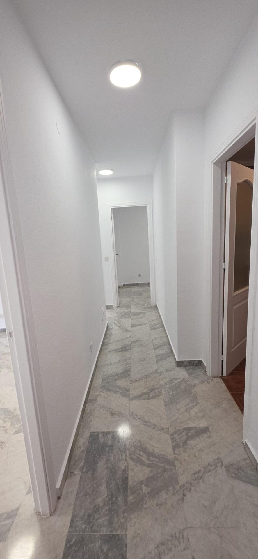 Descubre tu nuevo hogar en Las Lagunas de Mijas: comodidad, ubicación y calidad de vida en un solo lugar. — Foto 10