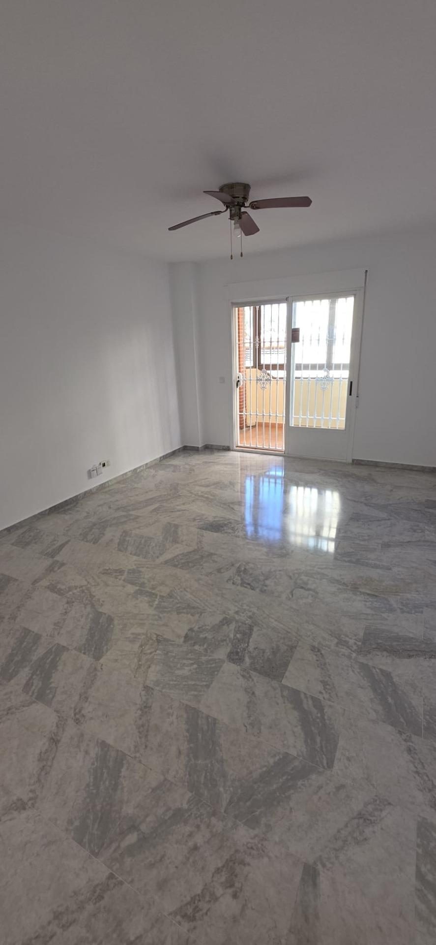 Descubre tu nuevo hogar en Las Lagunas de Mijas: comodidad, ubicación y calidad de vida en un solo lugar. — Foto 4