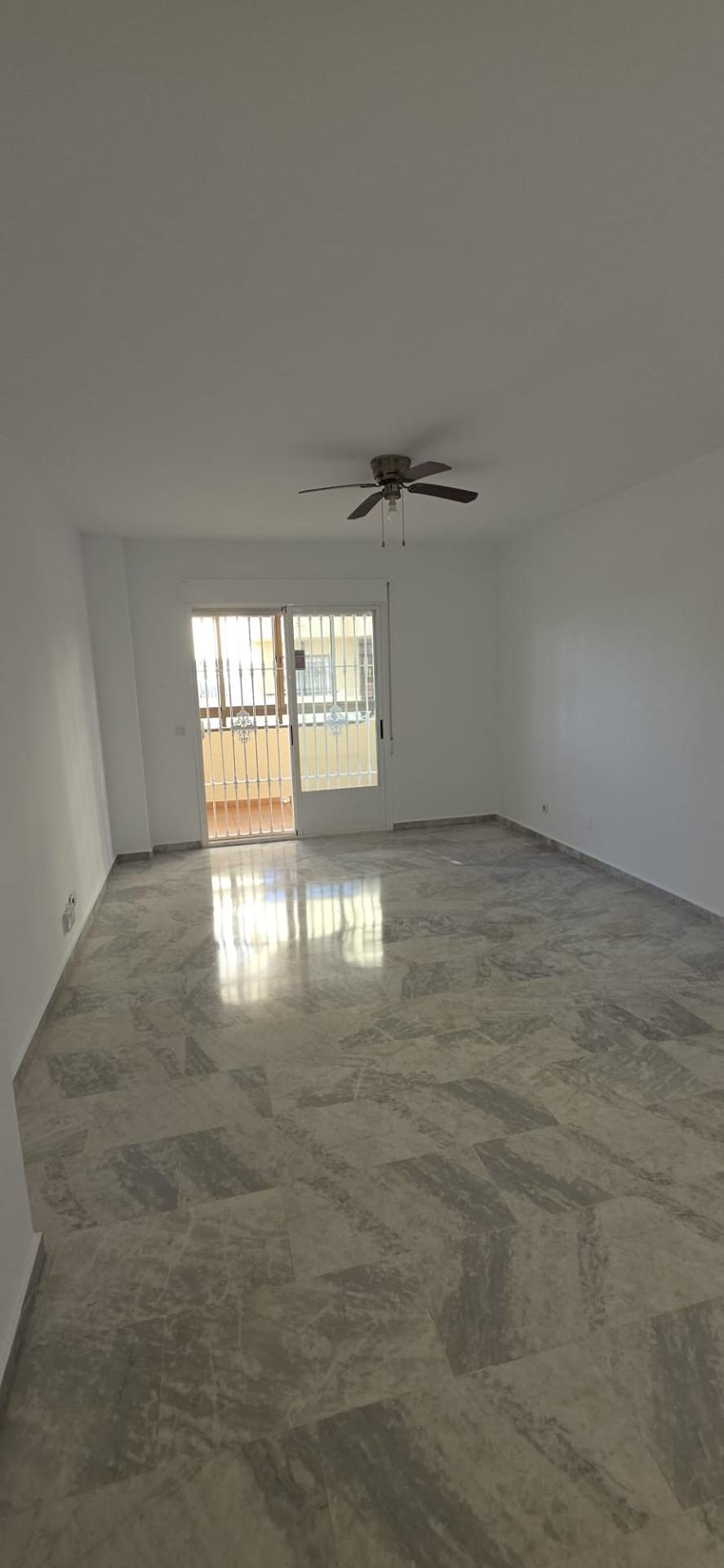 Descubre tu nuevo hogar en Las Lagunas de Mijas: comodidad, ubicación y calidad de vida en un solo lugar. — Foto 11