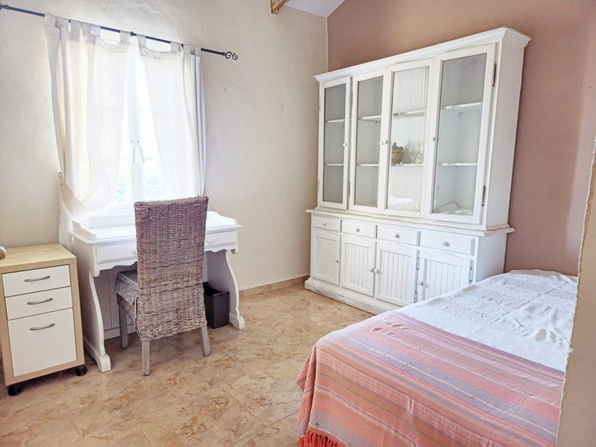 Chalet rústico legalizado con autosuficiencia energética en Cártama – naturaleza, independencia y conexión con Málaga — Foto 18