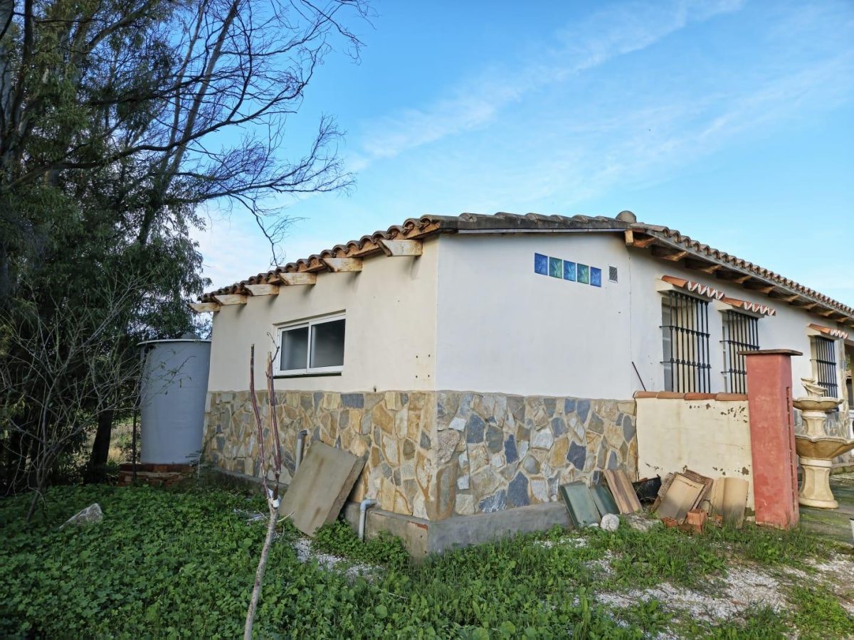 Chalet rústico legalizado con autosuficiencia energética en Cártama – naturaleza, independencia y conexión con Málaga — Foto 26