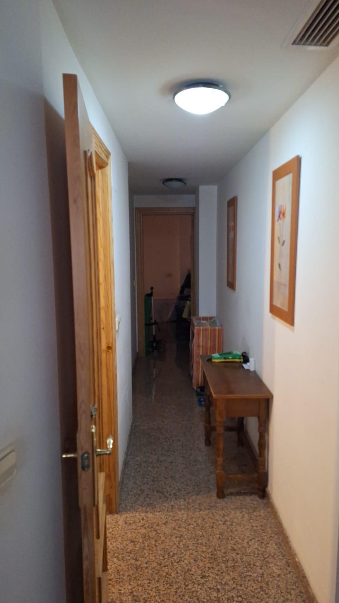 Oportunidad única: Bajo céntrico a pasos de la playa en Fuengirola — Foto 3