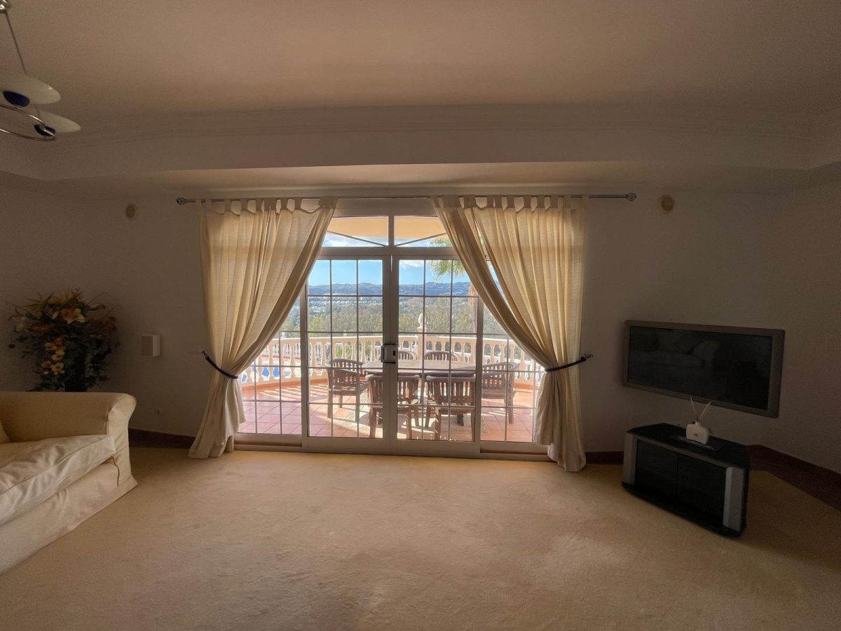Exclusiva villa en Mijas Golf con vistas a la montaña y piscina privada — Foto 12