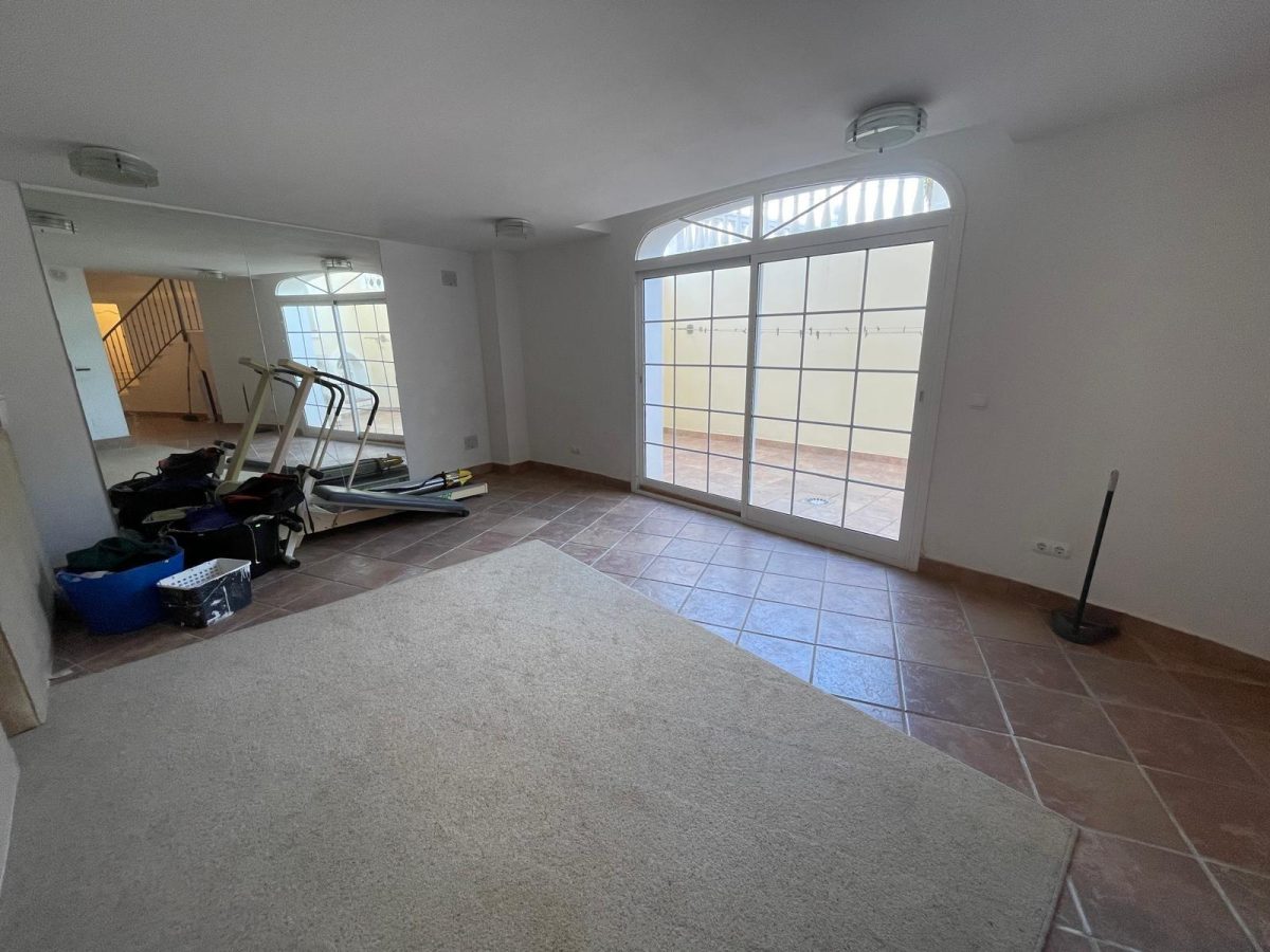 Exclusiva villa en Mijas Golf con vistas a la montaña y piscina privada — Foto 20