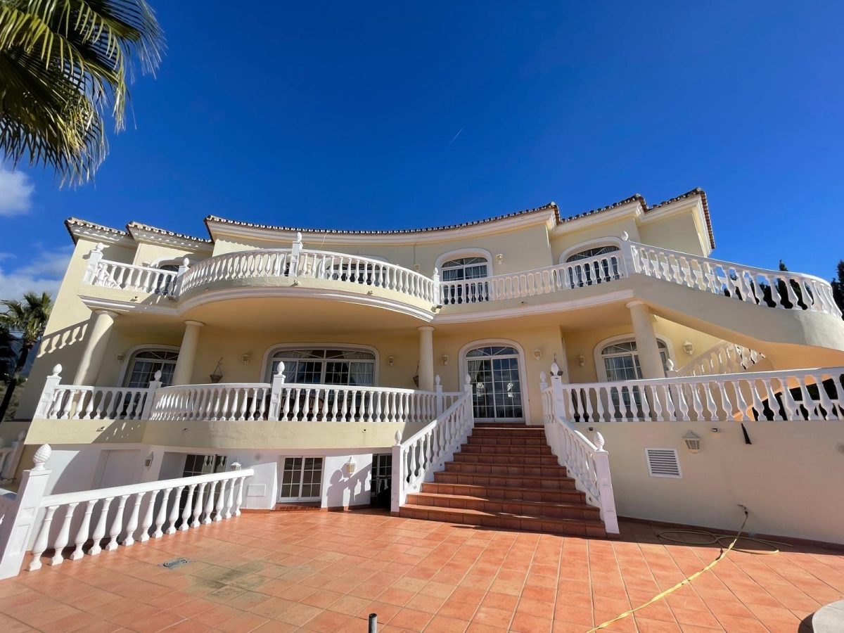 Exclusiva villa en Mijas Golf con vistas a la montaña y piscina privada — Foto 4