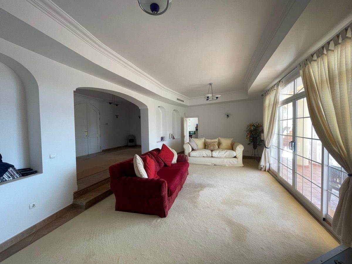 Exclusiva villa en Mijas Golf con vistas a la montaña y piscina privada — Foto 11
