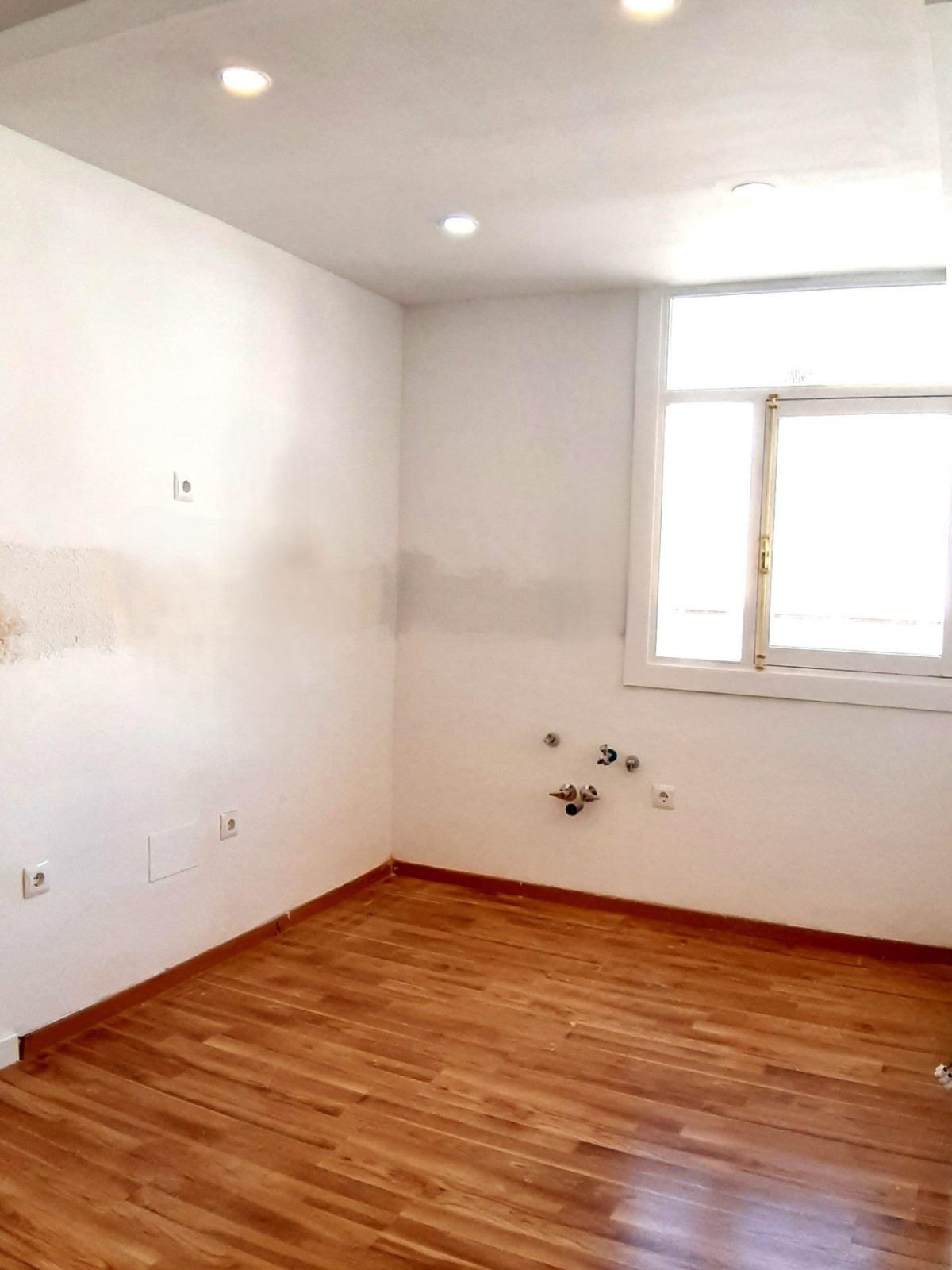 PISO REFORMADO EN EL CENTRO DE FUENGIROLA – A 300 M DE LA PLAYA — Foto 15