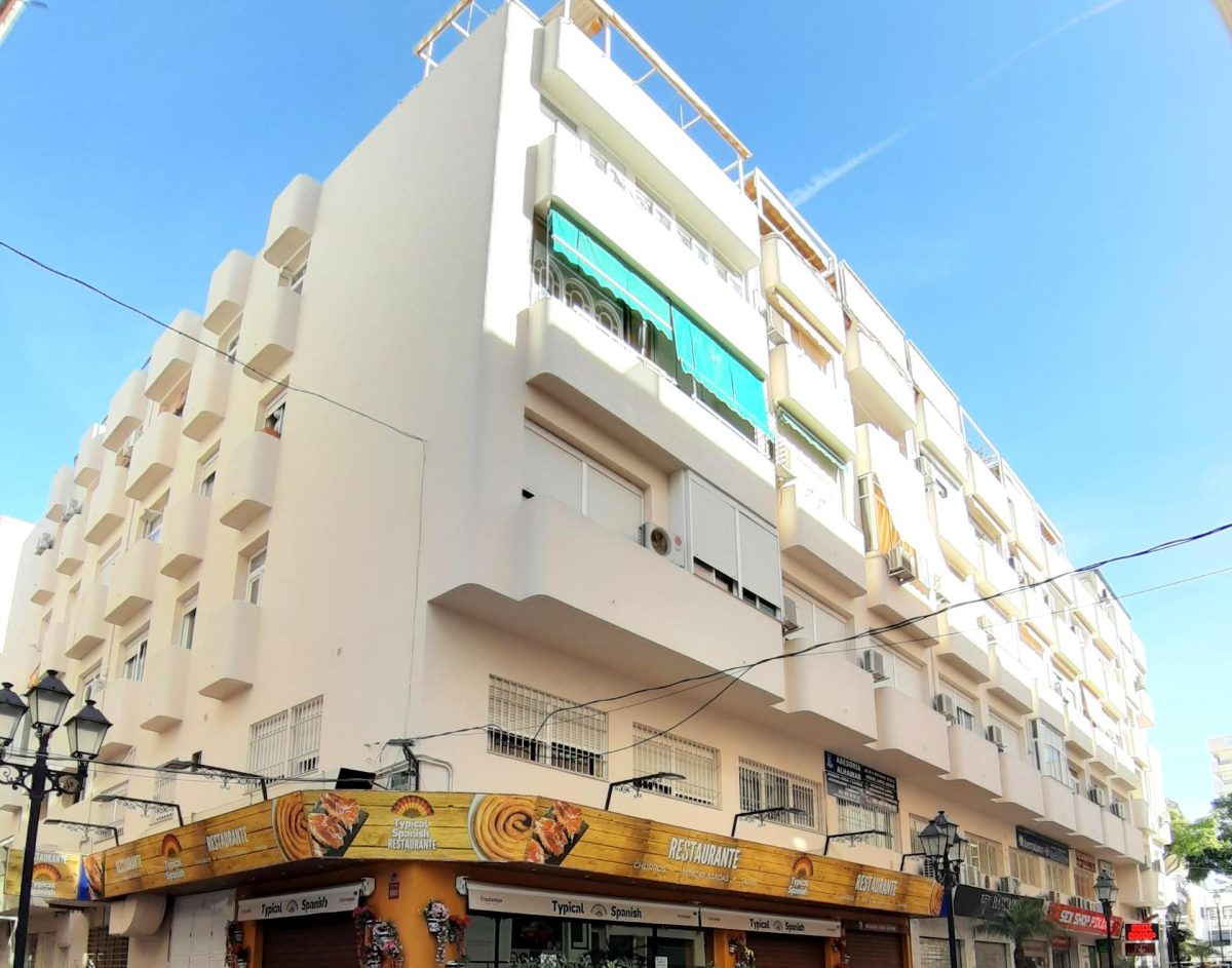 PISO REFORMADO EN EL CENTRO DE FUENGIROLA – A 300 M DE LA PLAYA — Foto 1
