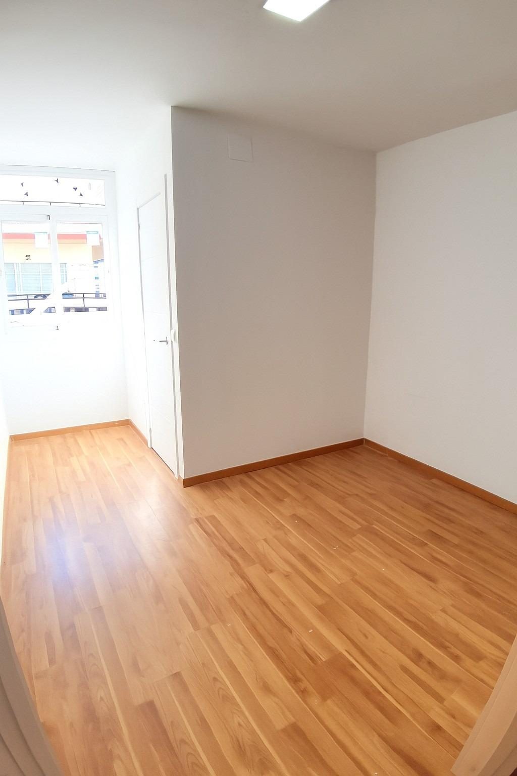 PISO REFORMADO EN EL CENTRO DE FUENGIROLA – A 300 M DE LA PLAYA — Foto 23