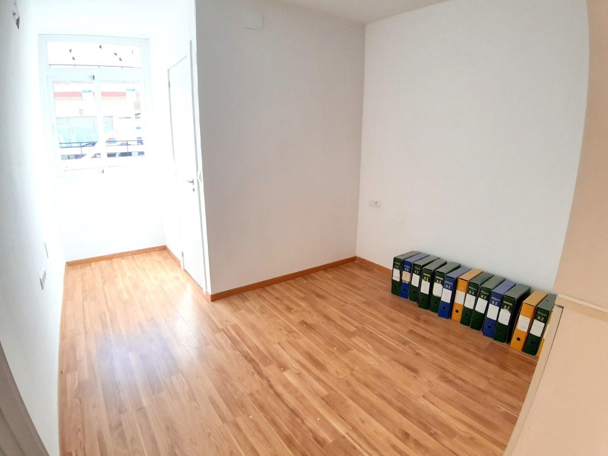 PISO REFORMADO EN EL CENTRO DE FUENGIROLA – A 300 M DE LA PLAYA — Foto 26