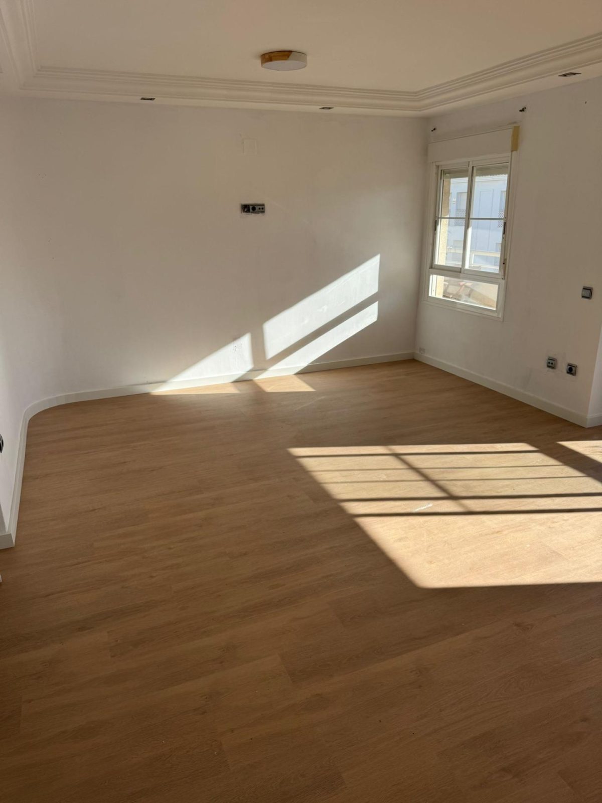 Exclusivo ático dúplex en El Pinillo – Espacio, luz y tranquilidad — Foto 4