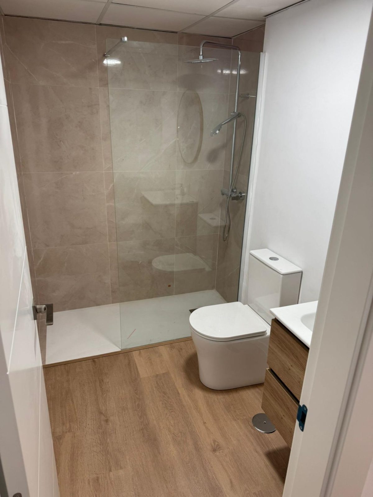 Exclusivo ático dúplex en El Pinillo – Espacio, luz y tranquilidad — Foto 15