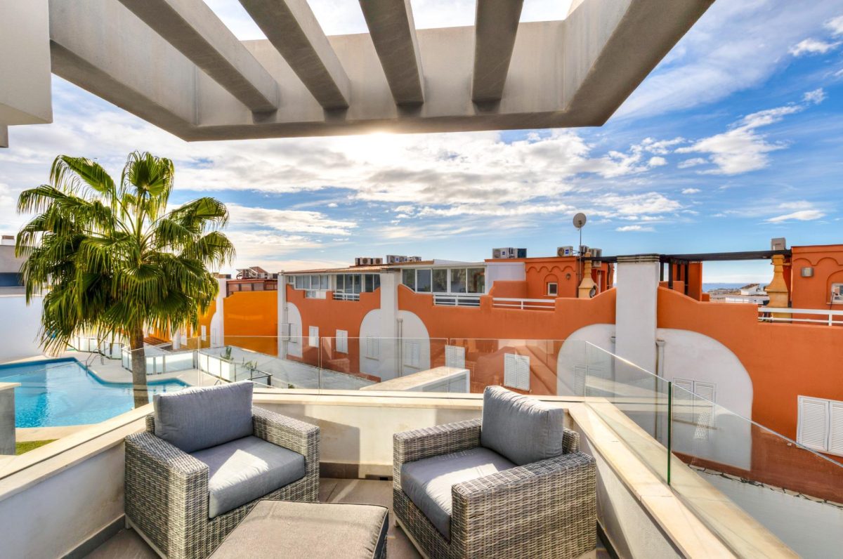 Exclusiva casa adosada en esquina en Torreblanca — Foto 11