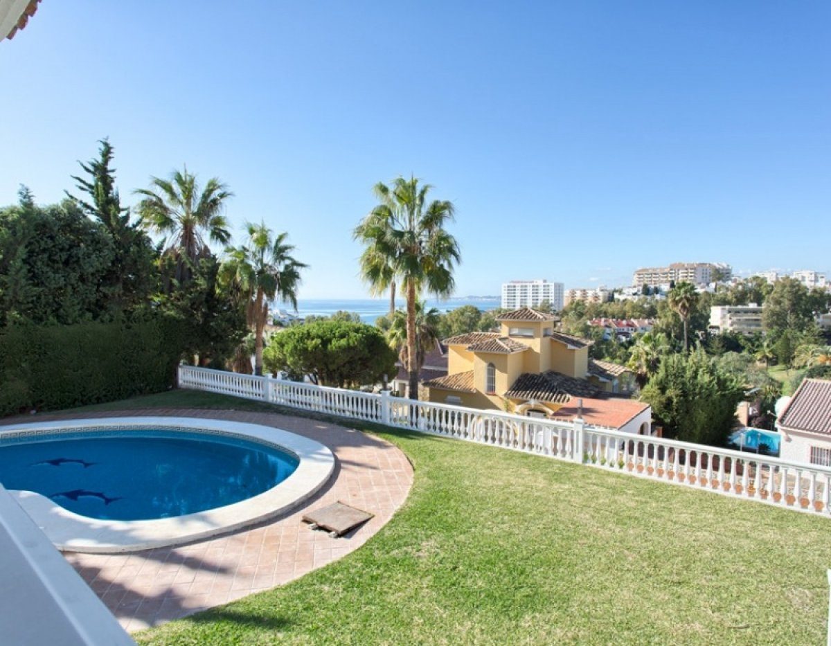 Villa de lujo en Torrequebrada, Benalmadena Costa en venta. 4 dormitorios, 3 baños. — Foto 4