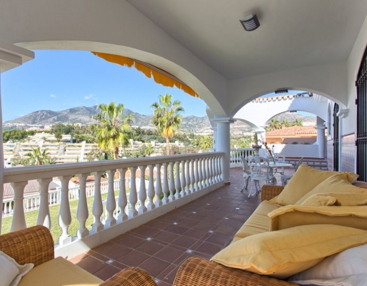 Villa de lujo en Torrequebrada, Benalmadena Costa en venta. 4 dormitorios, 3 baños. — Foto 6