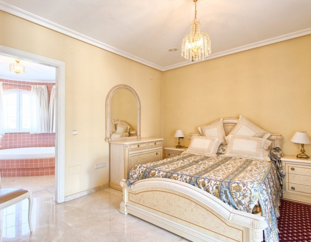 Villa de lujo en Torrequebrada, Benalmadena Costa en venta. 4 dormitorios, 3 baños. — Foto 19
