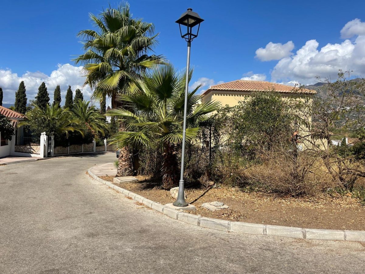 Parcela con Proyecto y Licencia: Villa de Diseño con Vistas Panorámicas al Mar y la Sierra de Mijas — Foto 22