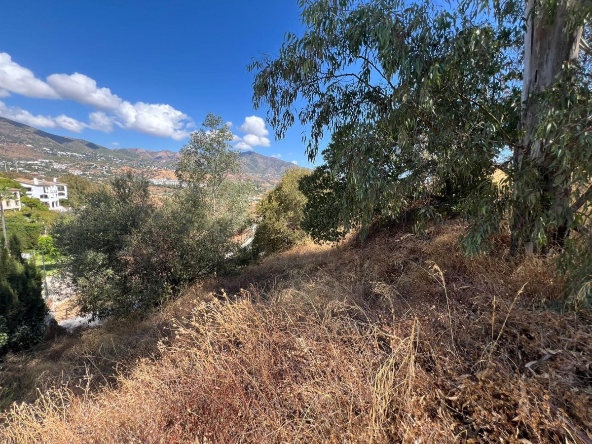 Parcela con Proyecto y Licencia: Villa de Diseño con Vistas Panorámicas al Mar y la Sierra de Mijas — Foto 16