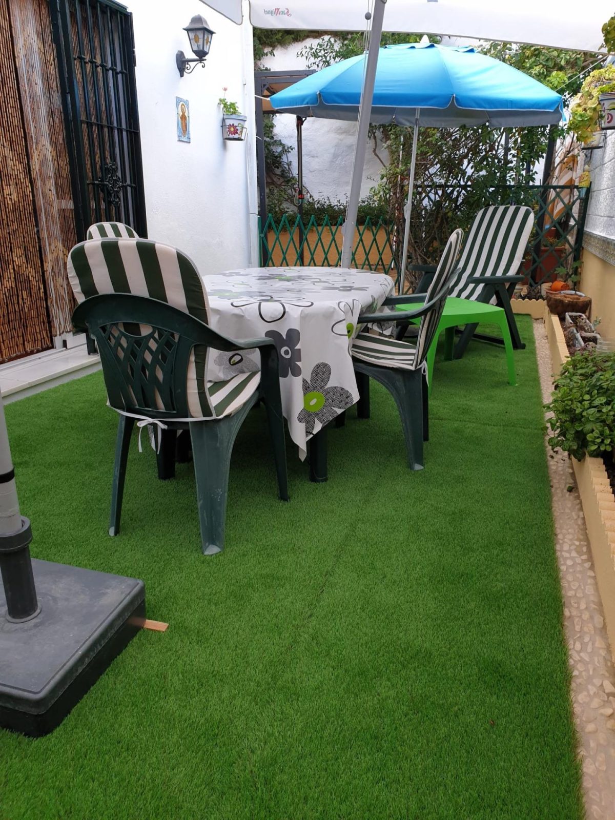 Chalet Pareado en Esquina en La Sierrezuela – Tranquilidad, Espacio y Conectividad — Foto 4