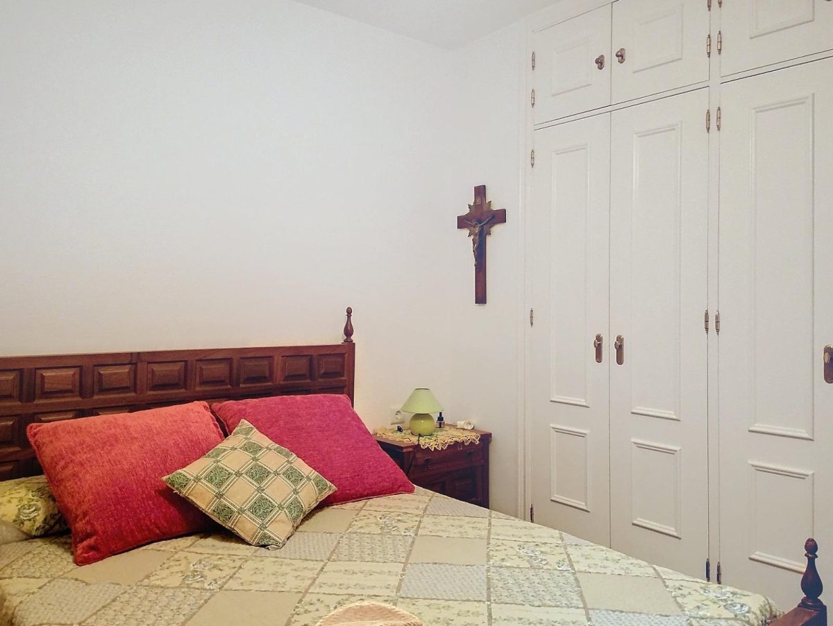 Chalet Pareado en Esquina en La Sierrezuela – Tranquilidad, Espacio y Conectividad — Foto 26