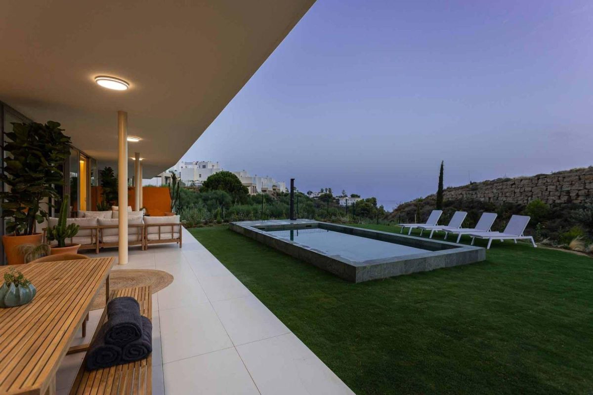 MARAVILLOSA GARDEN VILLA DE LUJO CON 3 DORMITORIOS Y 3 BAÑOS — Foto 20