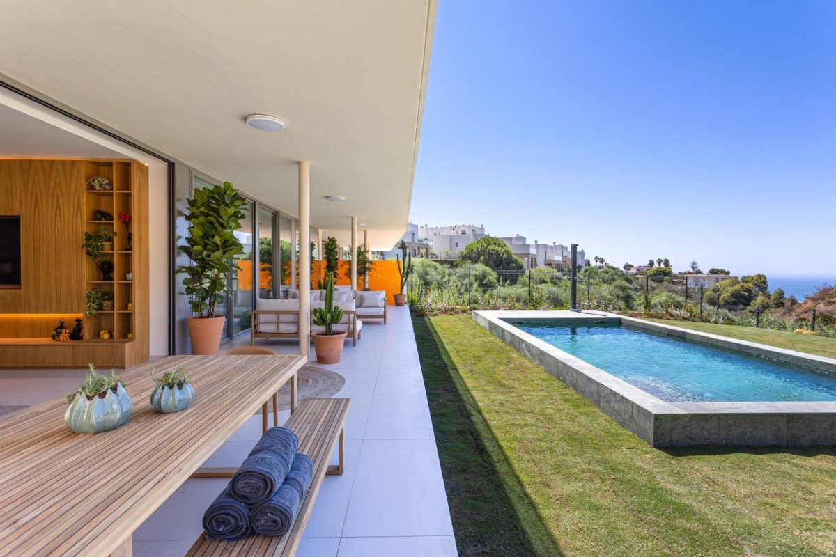 MARAVILLOSA GARDEN VILLA DE LUJO CON 3 DORMITORIOS Y 3 BAÑOS — Foto 2