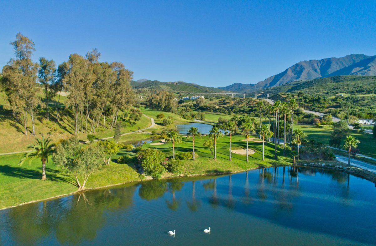 Apartamento de 3 dormitorios y 2 baños cerca de Estepona Golf — Foto 22