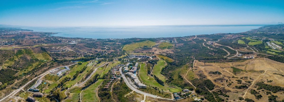 Apartamento de 3 dormitorios y 2 baños cerca de Estepona Golf — Foto 3