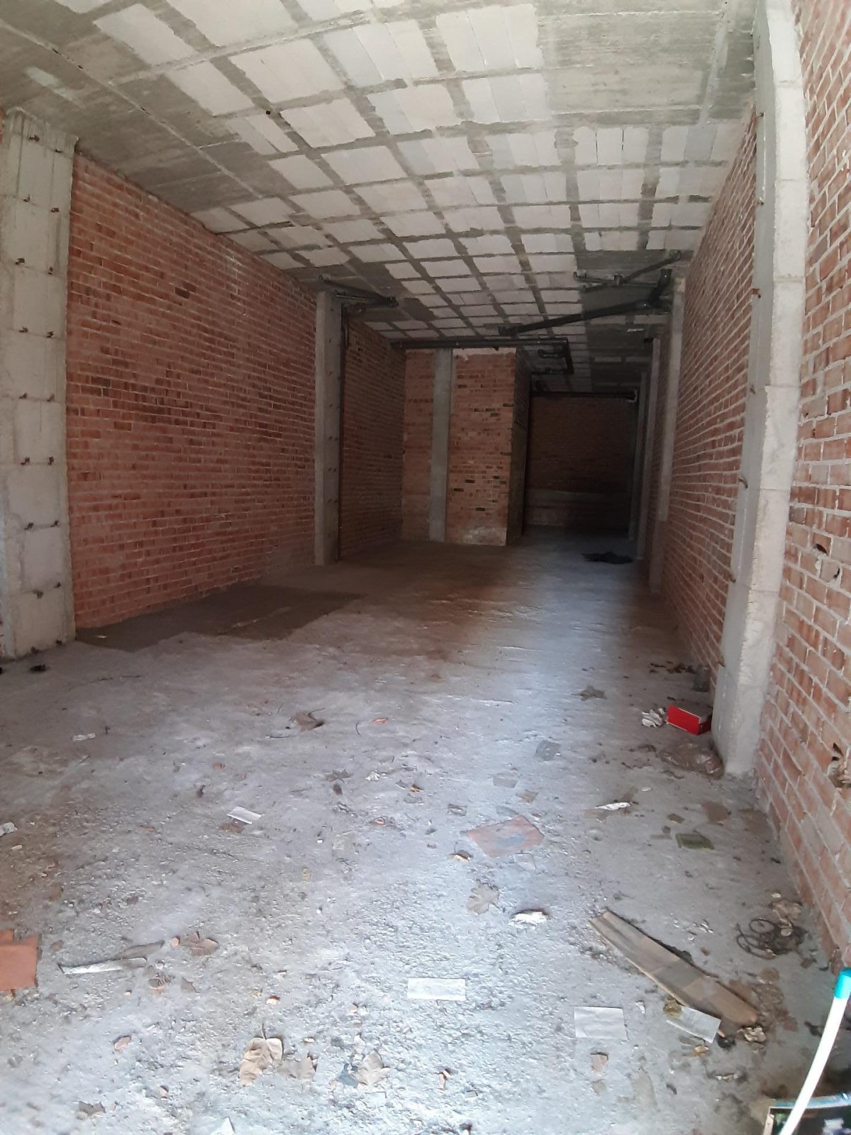 Local en una de las mejores zonas de Las Lagunas — Foto 1