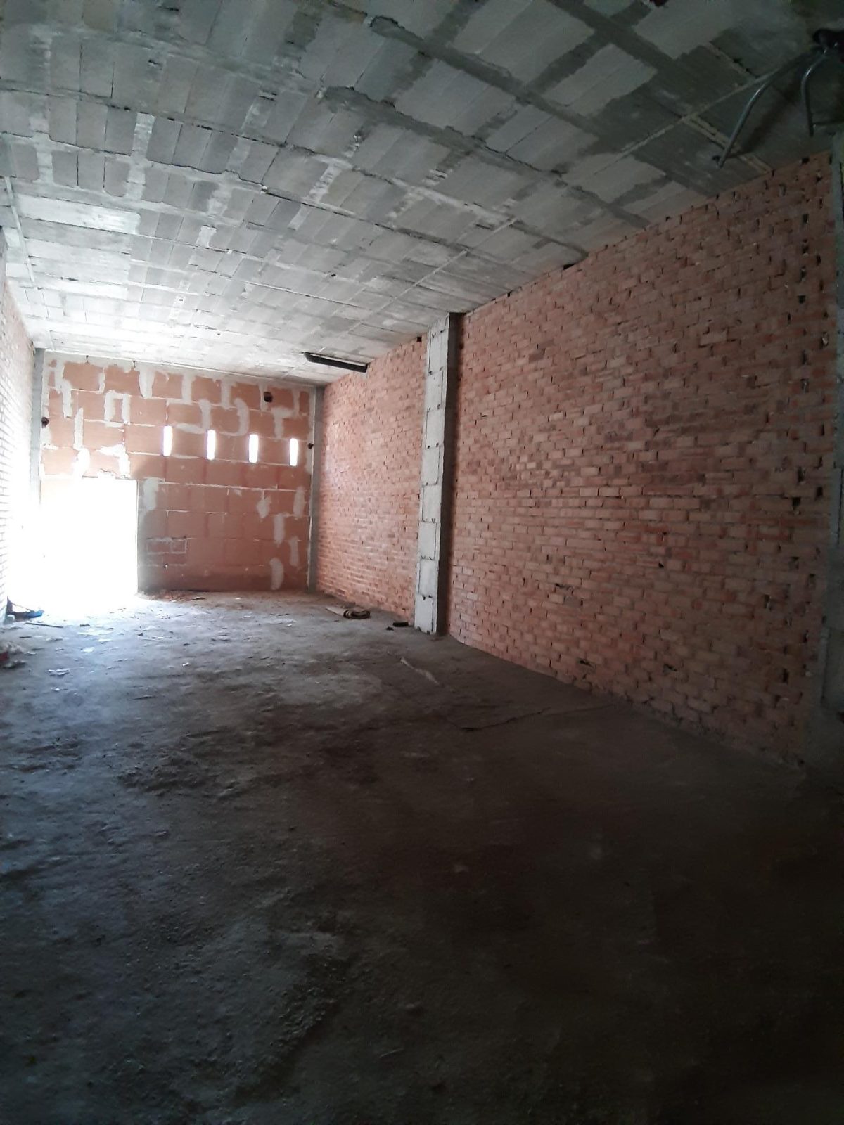 Local en una de las mejores zonas de Las Lagunas — Foto 4