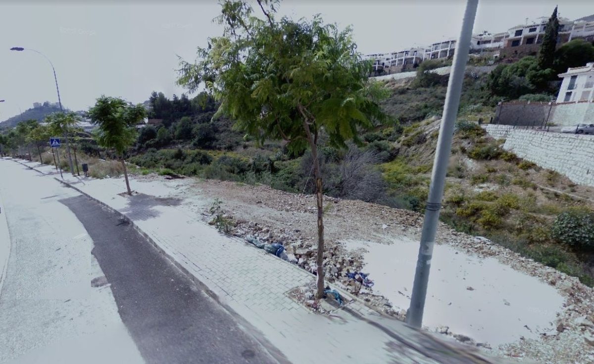 Oportunidad, parcela urbana para chalet independiente. — Foto 2