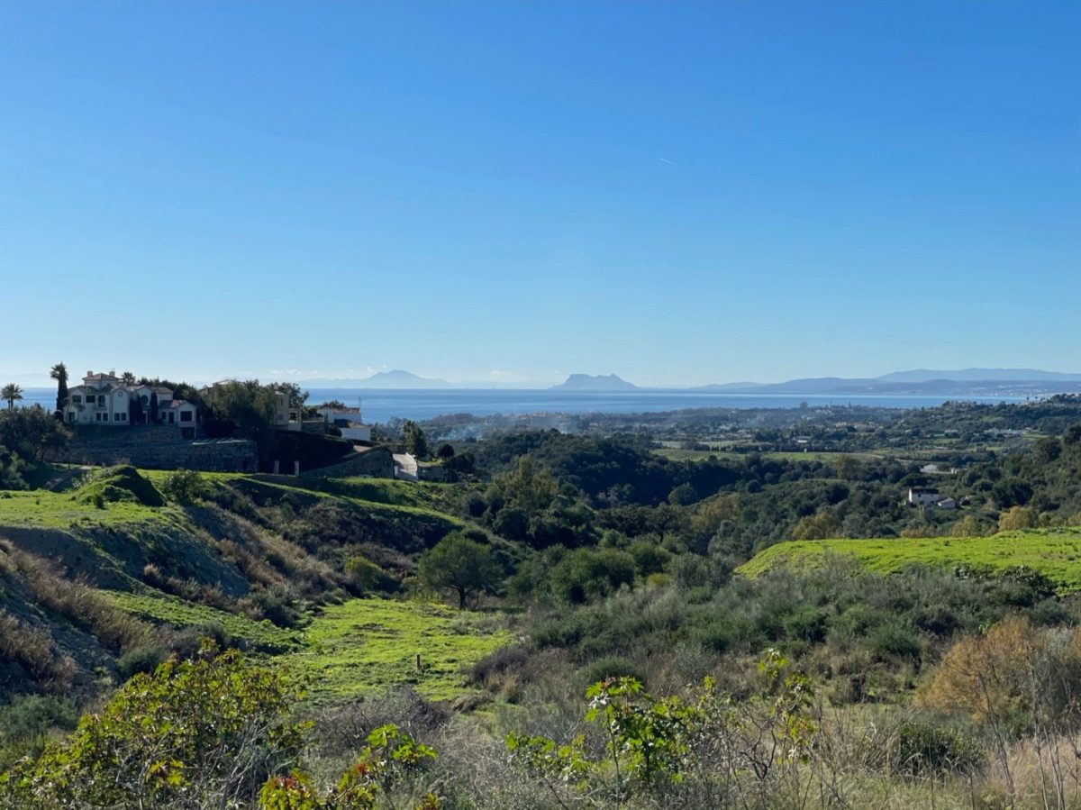 TERRENO URBANIZABLE DE  2.957M2 SITUADO EN LA MILLA DE ORO CON VISTAS AL MAR — Foto 5