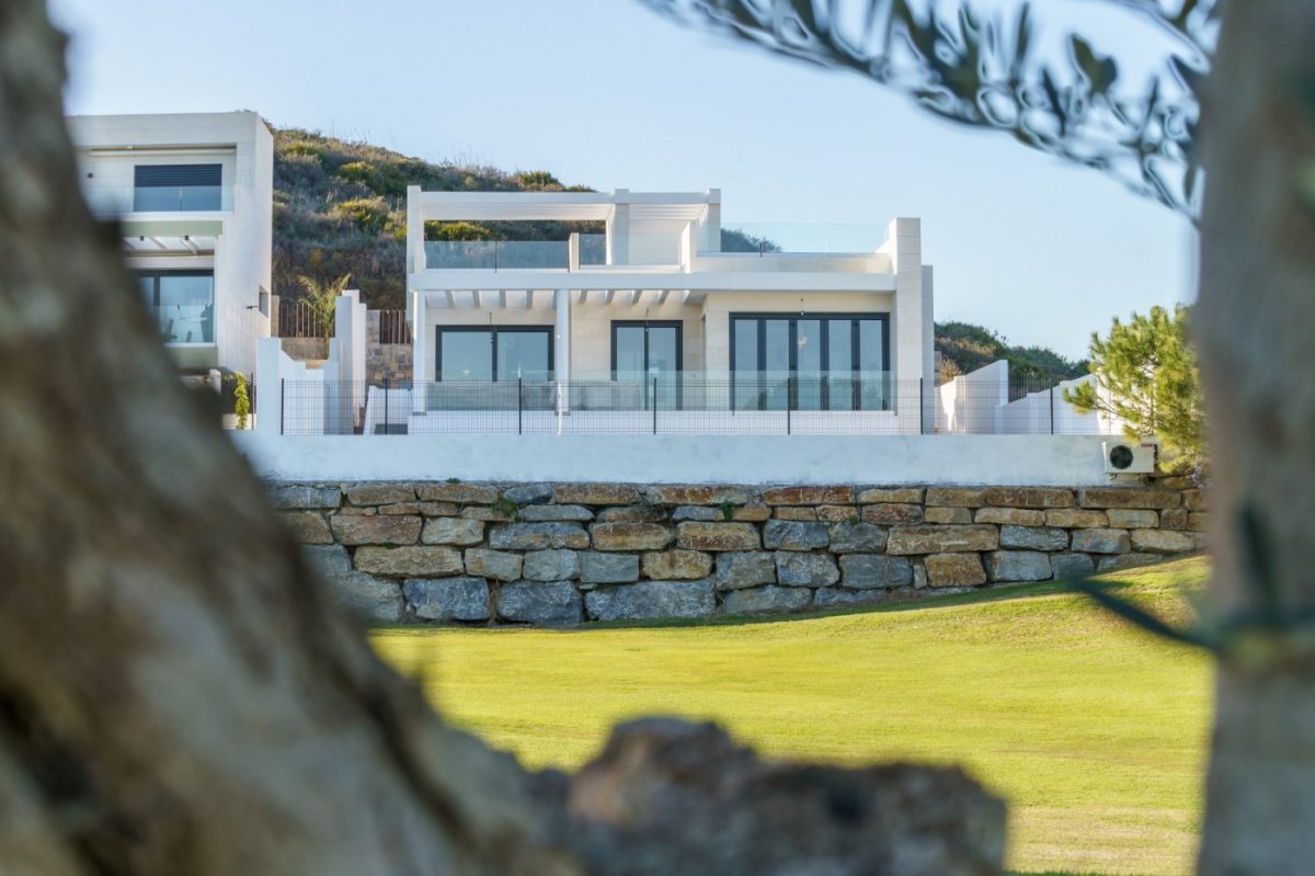 4 ultimas unidades de 10 villas modernas, con varios diseños diferentes, en 1º línea de golf — Foto 3