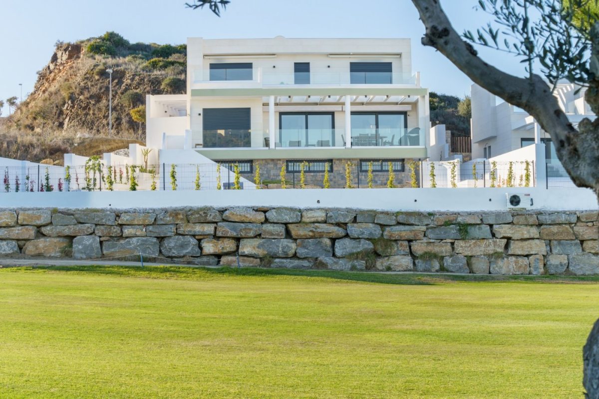 4 ultimas unidades de 10 villas modernas, con varios diseños diferentes, en 1º línea de golf — Foto 30