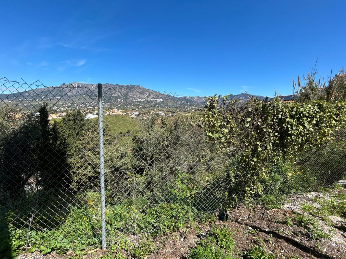Parcela urbana a gran precio. Muy por debajo del precio de la zona. Para la construcción de chalet — Foto 8