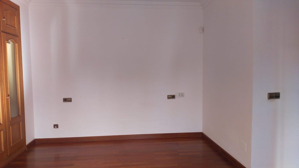 ¡Oportunidad única en Fuengirola Centro Pueblo! — Foto 12