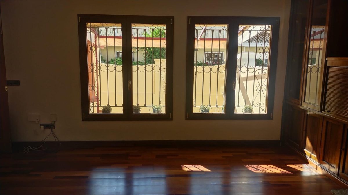 ¡Oportunidad única en Fuengirola Centro Pueblo! — Foto 2