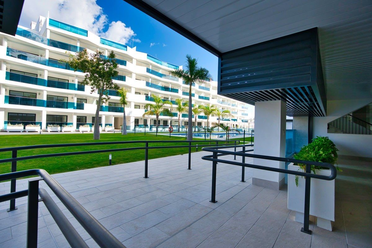 Segunda fase de complejo residencial de amplios apartamentos de 1, 2 y 3 dormitorios (Las Lagunas) — Foto 9