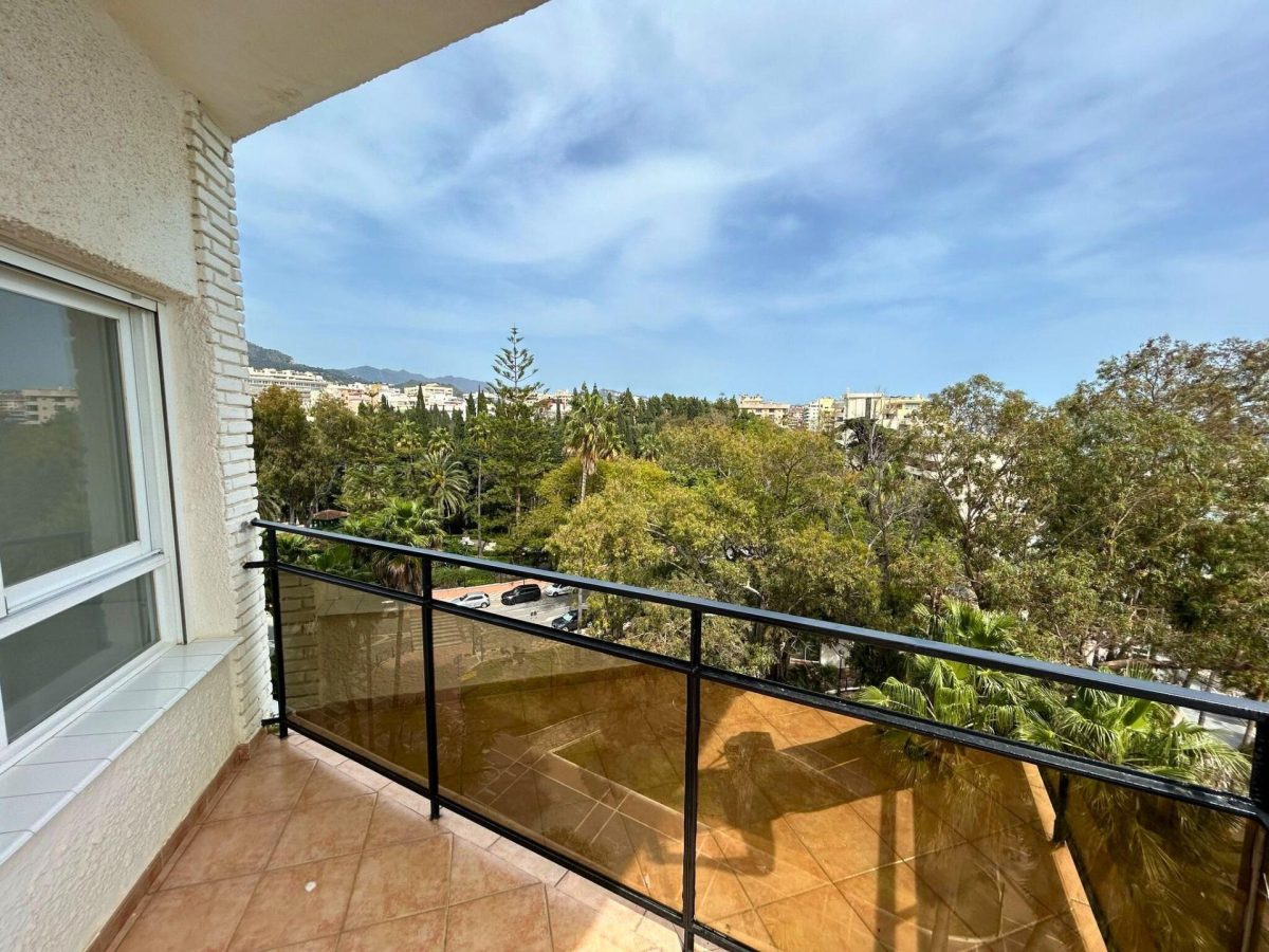 Estudio con vistas al mar en primera línea de playa – Marbella — Foto 3