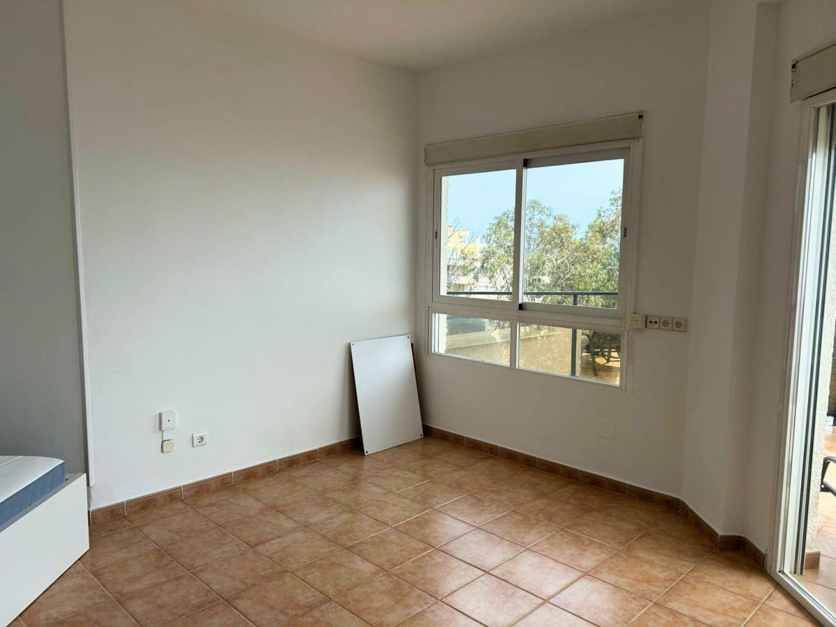 Estudio con vistas al mar en primera línea de playa – Marbella — Foto 8