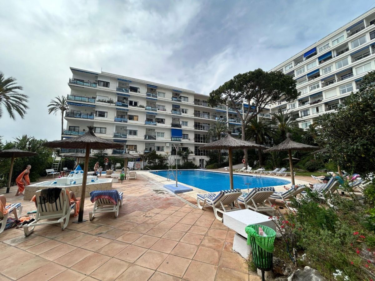 Estudio con vistas al mar en primera línea de playa – Marbella — Foto 27
