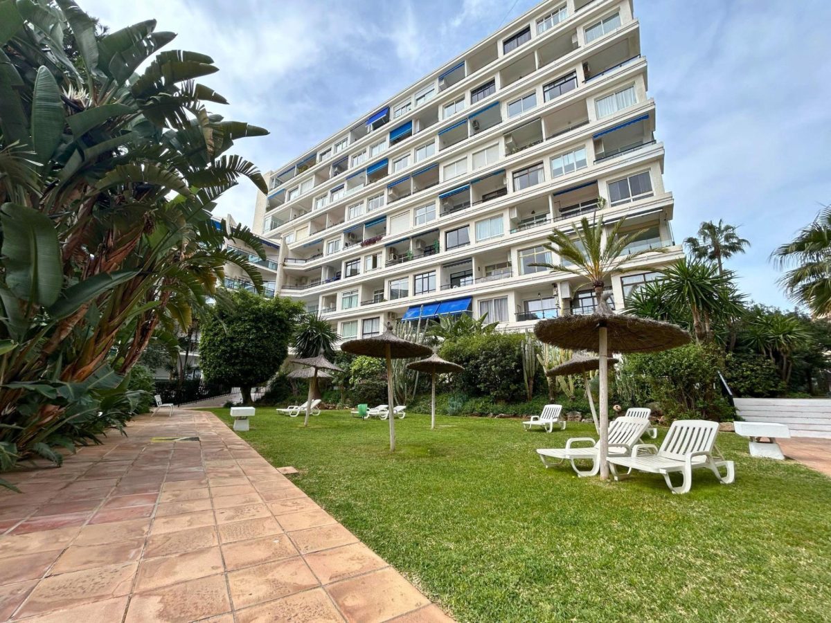Estudio con vistas al mar en primera línea de playa – Marbella — Foto 30