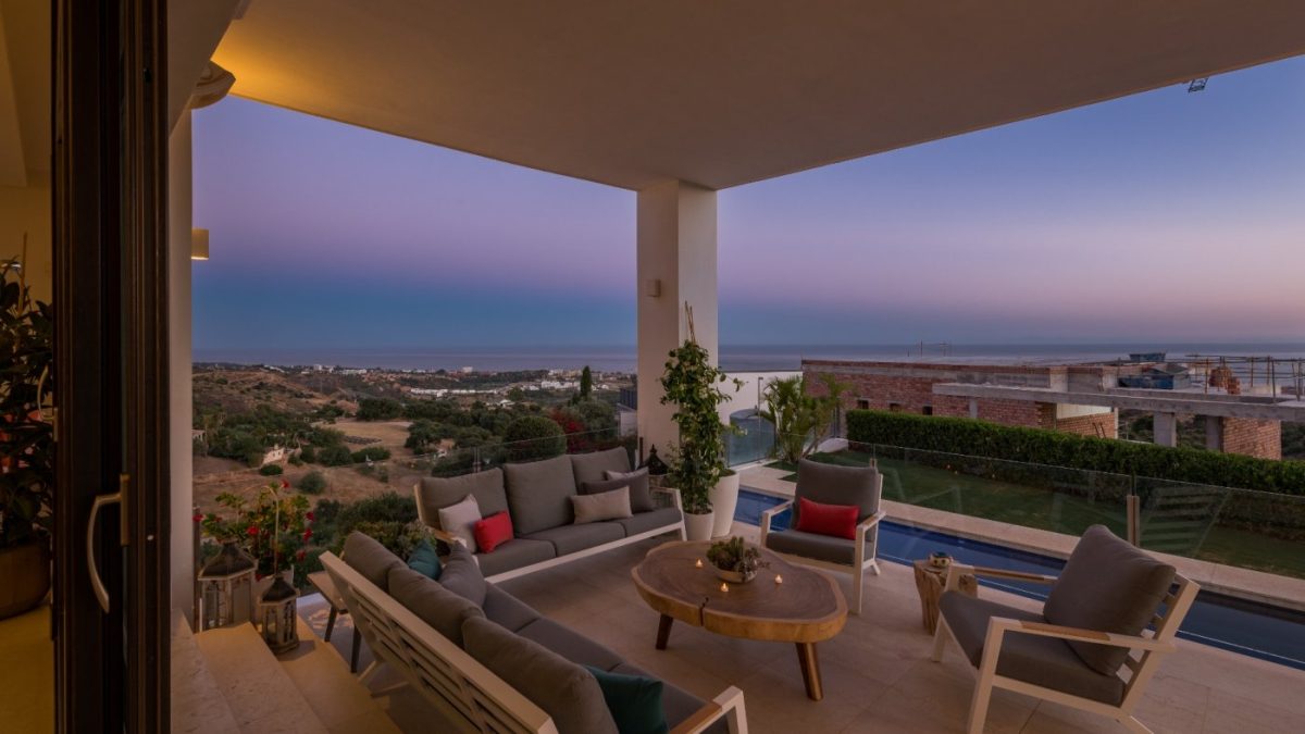 Marbella- Moderna Villa con vistas panorámicas al Mar, Gibraltar y Norte de Africa — Foto 29