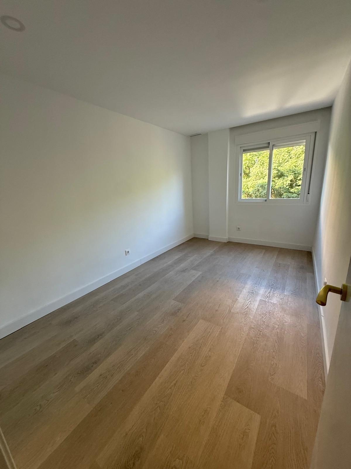 Piso totalmente renovado en zona residencial tranquila — Fuengirola — Foto 18