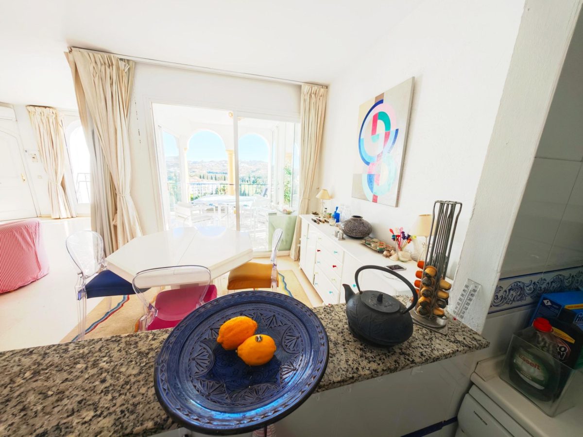 Magnifico apartamento con vistas increíbles en Mijas Golf. — Foto 14