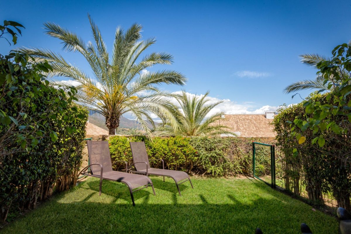 Adosado 3 Dorm. con Vistas al Golf en La Cala – Jardín Privado y Piscina — Foto 3