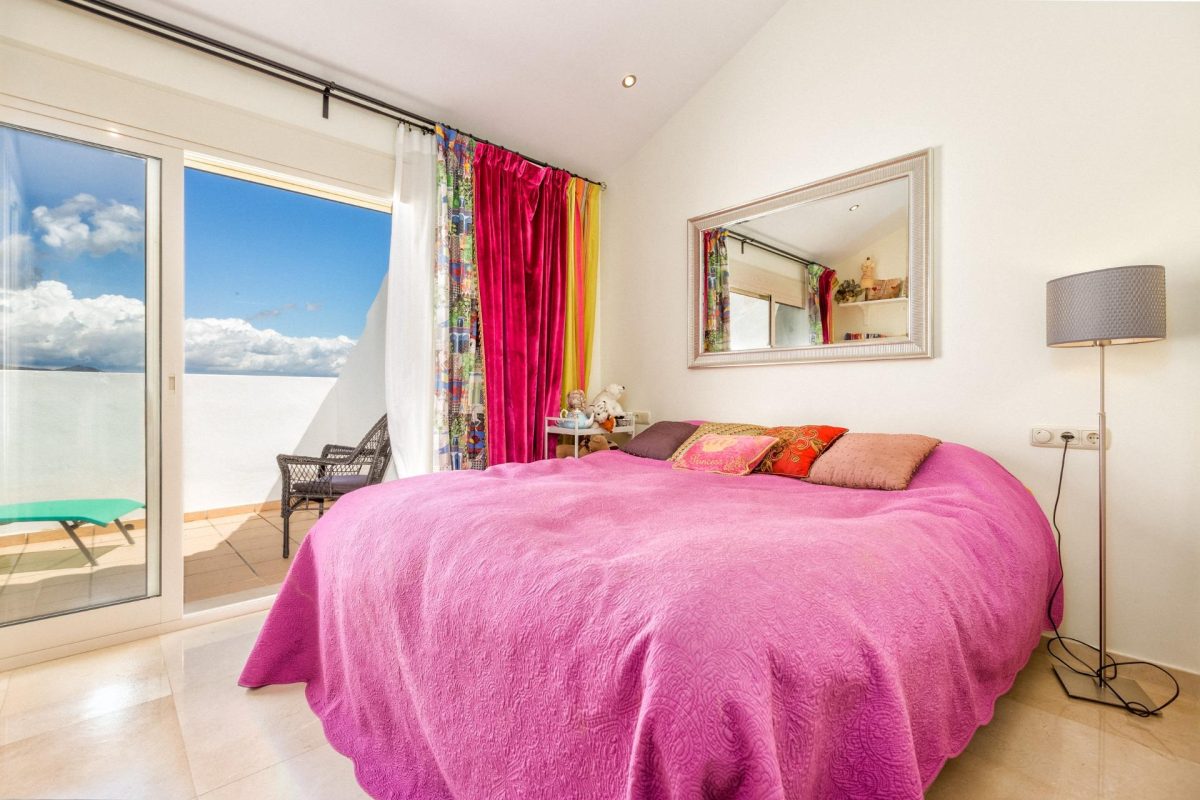 Adosado 3 Dorm. con Vistas al Golf en La Cala – Jardín Privado y Piscina — Foto 17