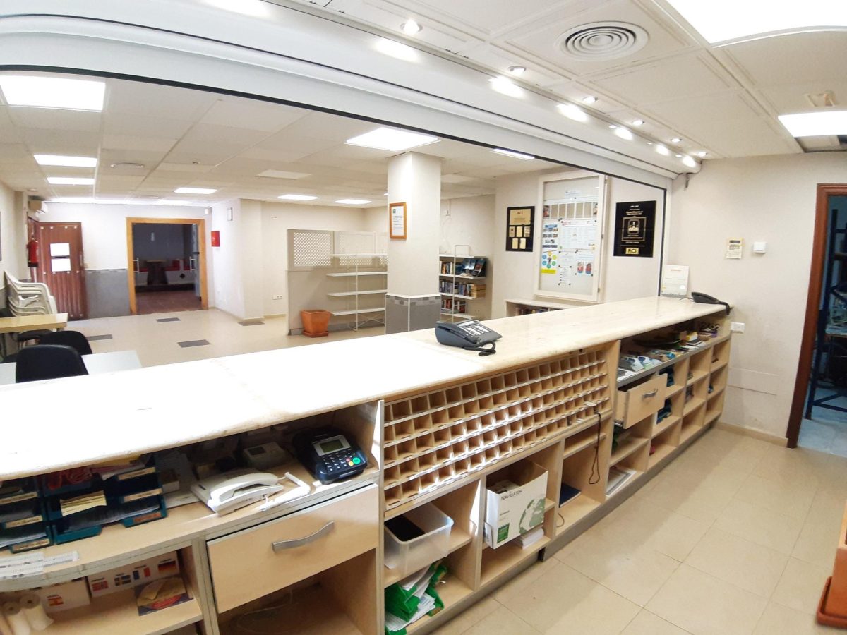 Amplio Local Comercial de 600 m² en Ubicación Estratégica de Calahonda Baja — Foto 12