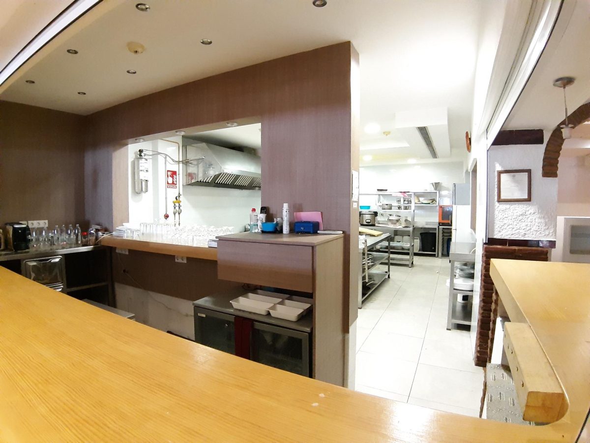 Amplio Local Comercial de 600 m² en Ubicación Estratégica de Calahonda Baja — Foto 9
