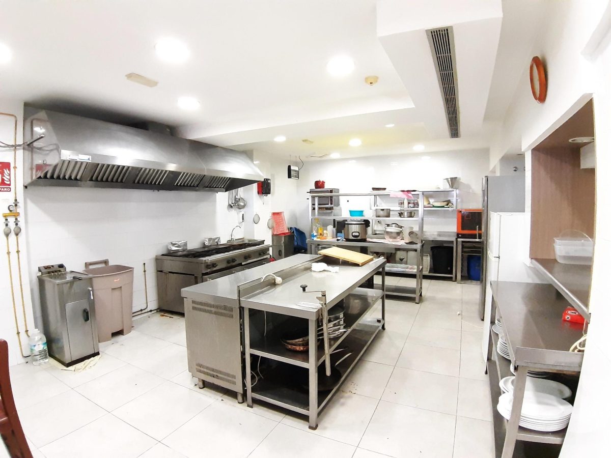 Amplio Local Comercial de 600 m² en Ubicación Estratégica de Calahonda Baja — Foto 16